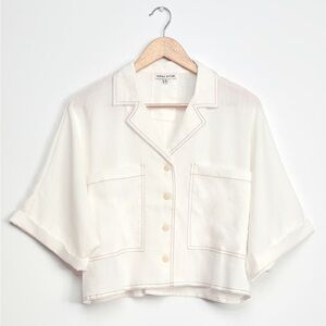 Moon River white button down cropped blouse